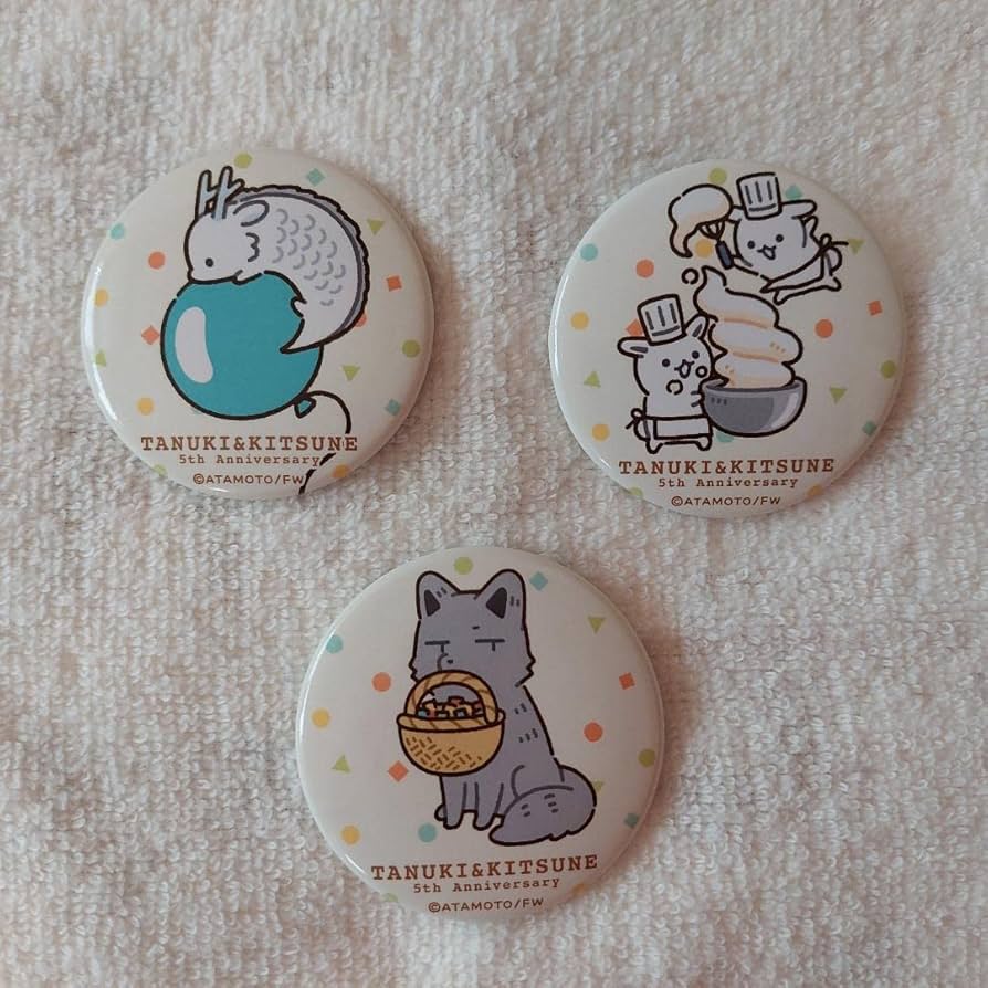 Amazon | タヌキとキツネ 5周年缶バッジ 龍 うさぎ オオカミ